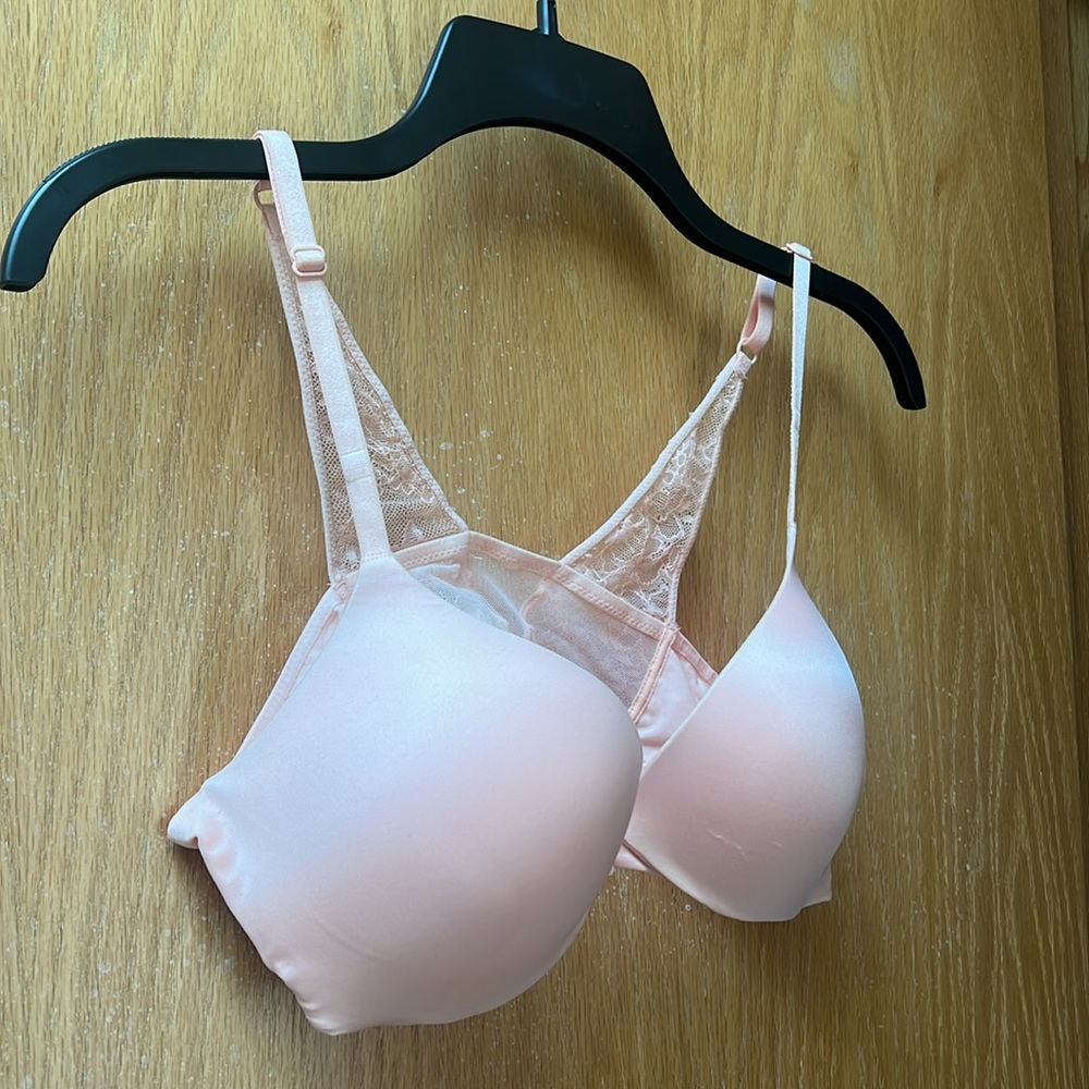 Victoria’s Secret So Obsessed push up bra with front closure- NWOT